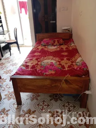 কাঠের খাট